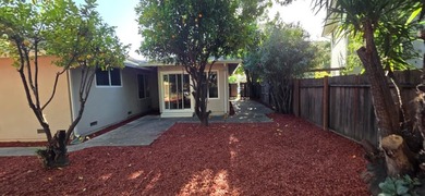 Elegance & Convenience in a Prime Location. Rare 8,600+ SF lot - photo 29