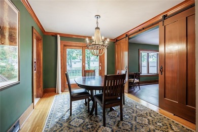 Classic charm and exceptional space come together in this - photo 10