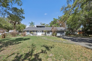 Lake Tohopekaliga Home For Sale in Kissimmee Florida