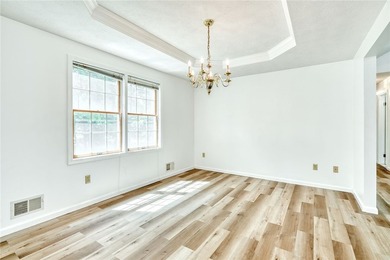 Welcome to 6578 Lakeside Road in Ontario! This 1,752 SF ranch - photo 10