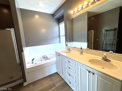 3 beautiful bedrooms, primary suite on opposite side from the - photo 14