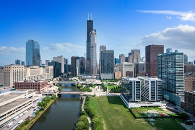 Northwest Corner! Updated unit featuring 2 spacious bedrooms