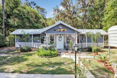 Lake Home For Sale in Interlachen, Florida