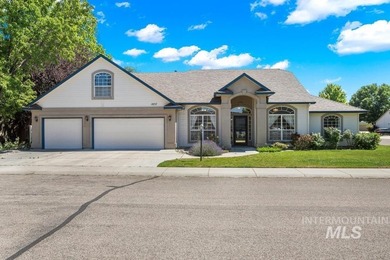 Great Meridian Location just off Franklin and Linder. 4 bedroom - photo 1