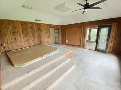 This four-side brick home in Rolling Acres subdivision has a lot - photo 15