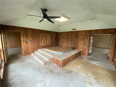 This four-side brick home in Rolling Acres subdivision has a lot - photo 17