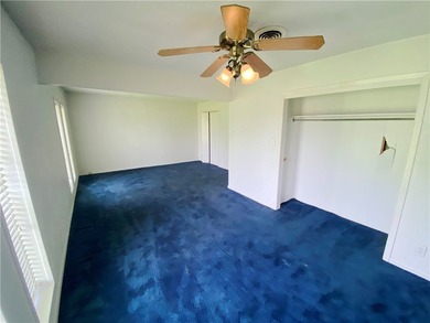 This four-side brick home in Rolling Acres subdivision has a lot - photo 32