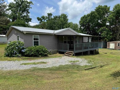 Lake Home For Sale in Guntersville, Alabama