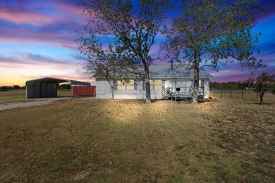 Lake Home Active Under Contract in Kaufman, Texas