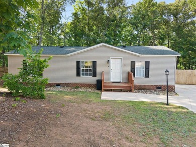 Tucked away on 0.82 acres with a peaceful country living feel - photo 1