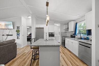 Tucked away on 0.82 acres with a peaceful country living feel - photo 3