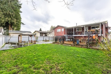 First time on the market and ONE OF A KIND in the neighbourhood! - photo 25