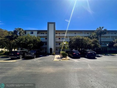 Lake Condo For Sale in Coconut Creek, Florida