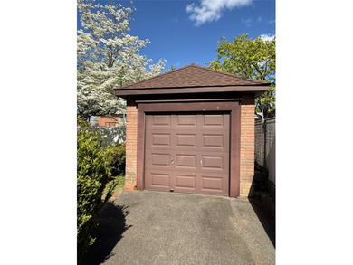 Proudly offered for the first time in 65 years, this solid - photo 3