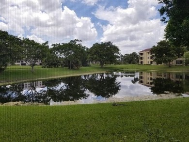 Lake Condo For Sale in Boca Raton, Florida