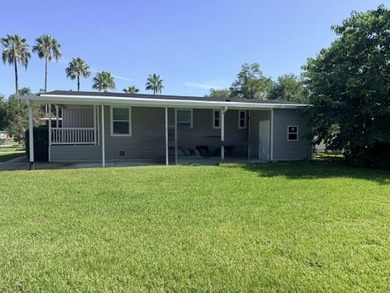 Tentatively available 9/1/2026. This home is currently occupied - photo 3