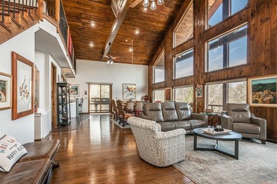 This exceptional lakeview property offers the perfect blend of - photo 5