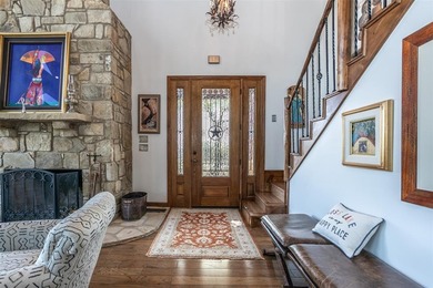 This exceptional lakeview property offers the perfect blend of - photo 7