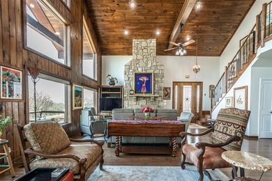 This exceptional lakeview property offers the perfect blend of - photo 9