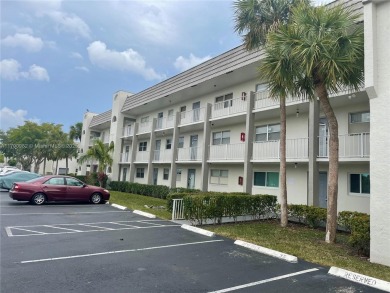 Lake Condo For Sale in Sunrise, Florida