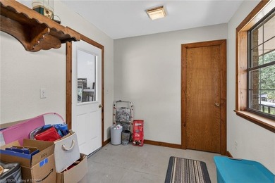 3 bedroom, 2 bath home located in Hackett in the Sebastian Lake - photo 28
