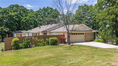 3 bedroom, 2 bath home located in Hackett in the Sebastian Lake - photo 49