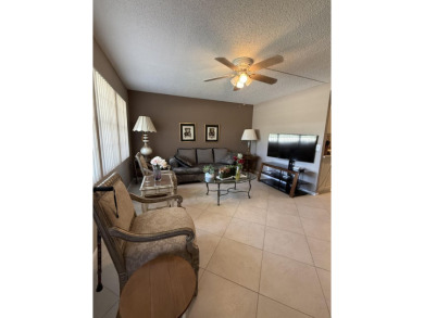 Lake Condo For Sale in Boca Raton, Florida