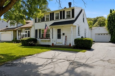 The moment you arrive, you'll be impressed by the beautiful curb - photo 2