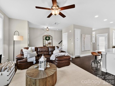 Welcome to this beautifully appointed 2 story/basement townhome - photo 8