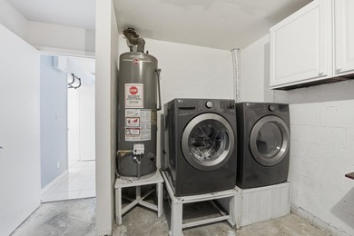 Move right into this beautifully updated 3-bedroom, 2-bath home - photo 19