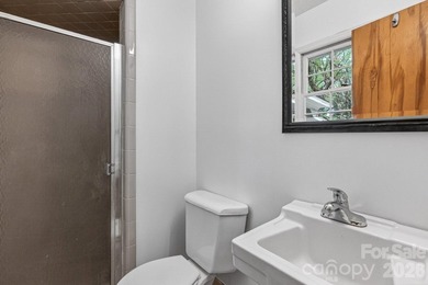 Three bedroom, two full bath home in Davidson, NC. Convenient - photo 21
