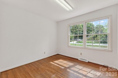 Three bedroom, two full bath home in Davidson, NC. Convenient - photo 22