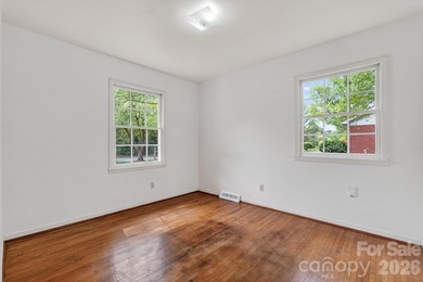 Three bedroom, two full bath home in Davidson, NC. Convenient - photo 25