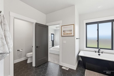 Stunning 4-bedroom, 3-bath home offers a spacious upstairs BONUS - photo 25