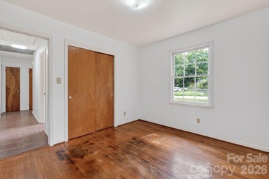 Three bedroom, two full bath home in Davidson, NC. Convenient - photo 26