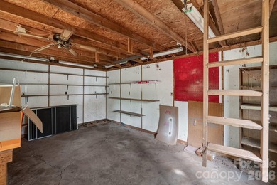 Three bedroom, two full bath home in Davidson, NC. Convenient - photo 32