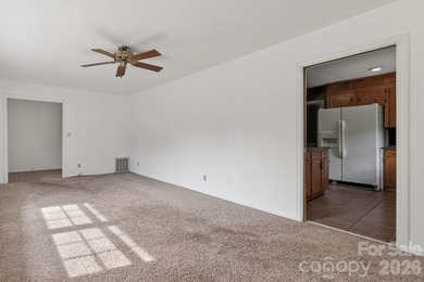 Three bedroom, two full bath home in Davidson, NC. Convenient - photo 33