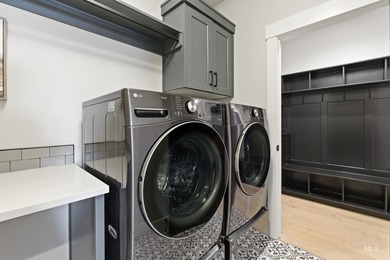 Stunning 4-bedroom, 3-bath home offers a spacious upstairs BONUS - photo 33