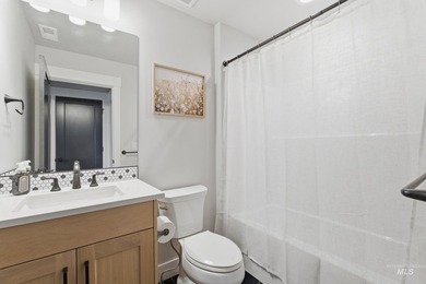 Stunning 4-bedroom, 3-bath home offers a spacious upstairs BONUS - photo 39