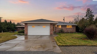 Lake Home For Sale in Pasco, Washington