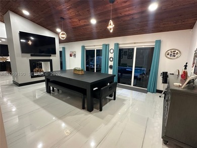 Welcome to this fully reimagined luxury residence in Davie - photo 11