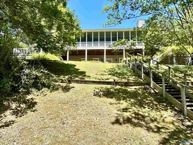 Lakefront living on beautiful Weiss Lake! This well-maintained - photo 11