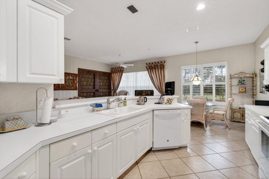 This well-maintained 2BR+Den villa offers a seamless floor plan - photo 11