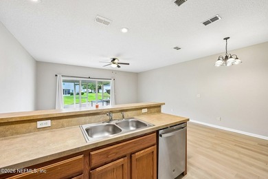 Welcome to this beautiful townhome offering 3 spacious bedrooms - photo 12