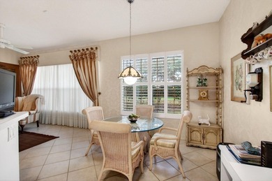 This well-maintained 2BR+Den villa offers a seamless floor plan - photo 12