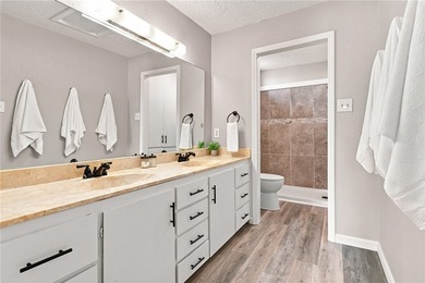 Lovingly cared for over the years, this spacious 2,214 sq ft - photo 14