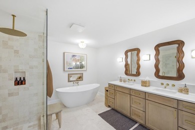 Welcome to this newly renovated Mediterranean/Spanish-style one - photo 14