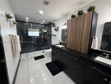 Welcome to this fully reimagined luxury residence in Davie - photo 15