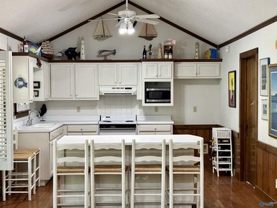Lakefront living on beautiful Weiss Lake! This well-maintained - photo 15