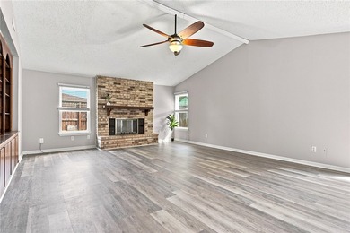 Lovingly cared for over the years, this spacious 2,214 sq ft - photo 16
